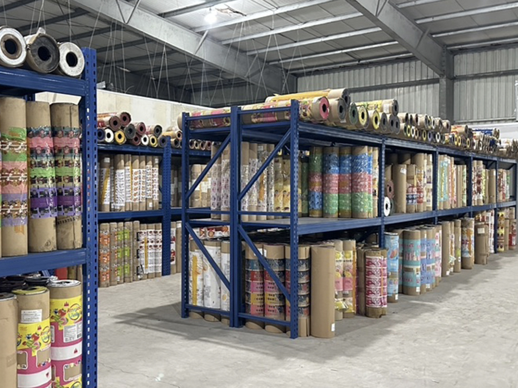 Raw material warehouse